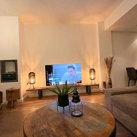Knus Appartement Тилбург Екстериор снимка