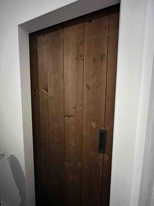 Knus Appartement Тилбург Екстериор снимка