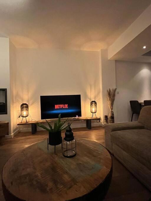Knus Appartement Тилбург Екстериор снимка
